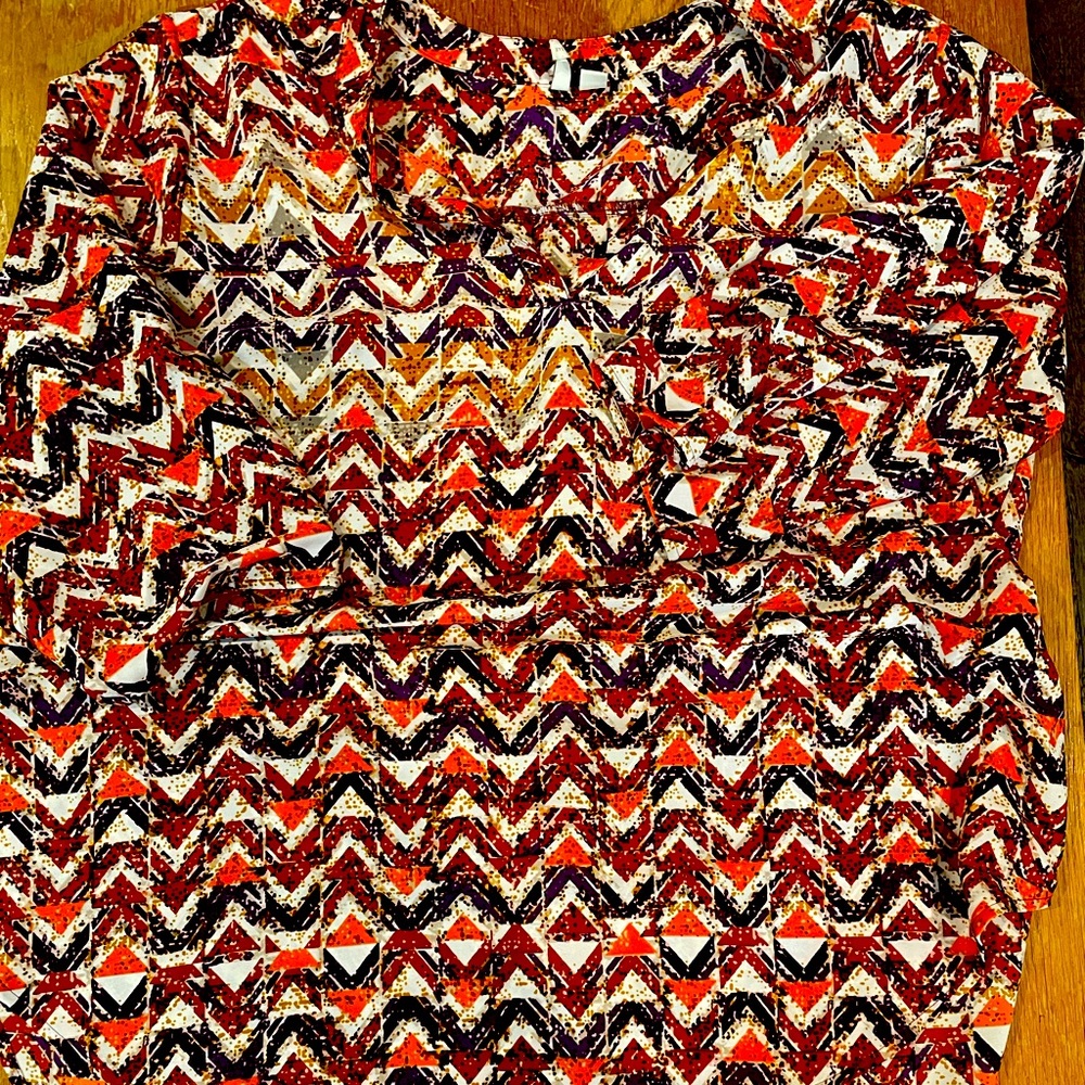 Women’s 18/20W patterned tunic blouse